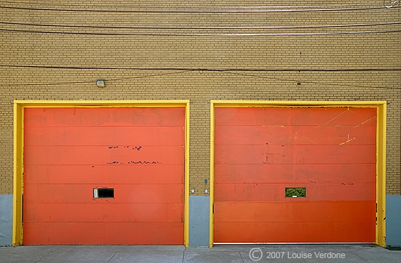 Portes orange et jaune