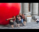 Ballon rouge à la Banque de Montréal 2