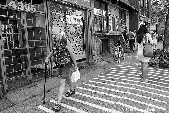 Homme avec cane