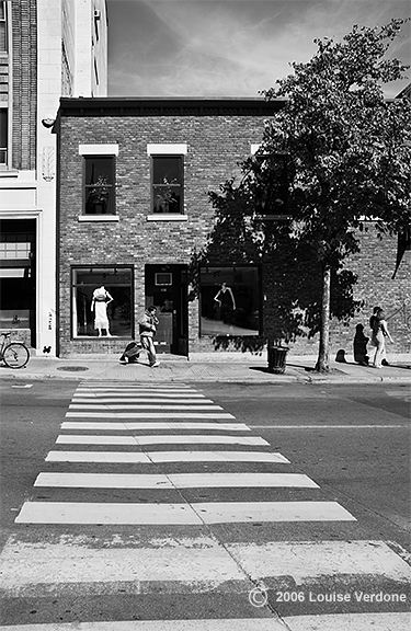 Passage à piétons et mannequin