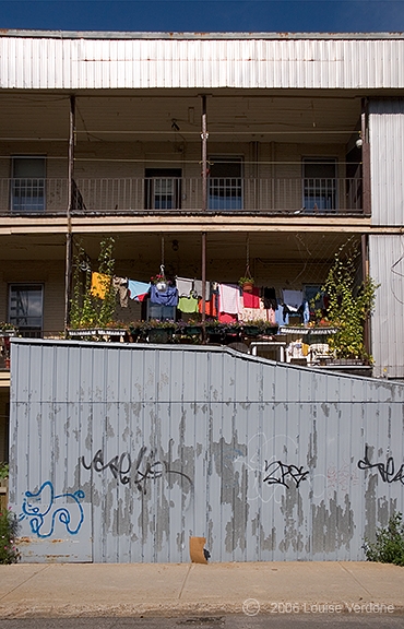 Corde à linge et carton