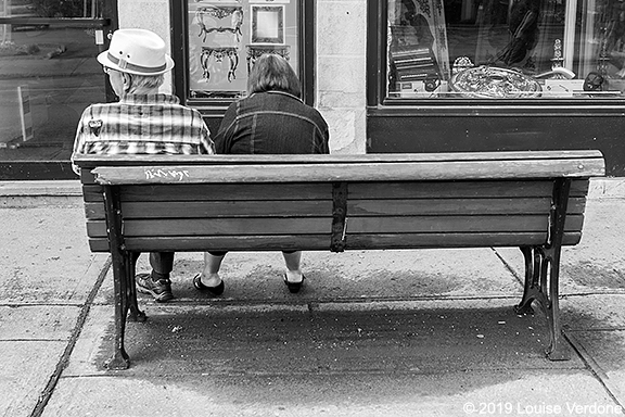 Couple sur un banc