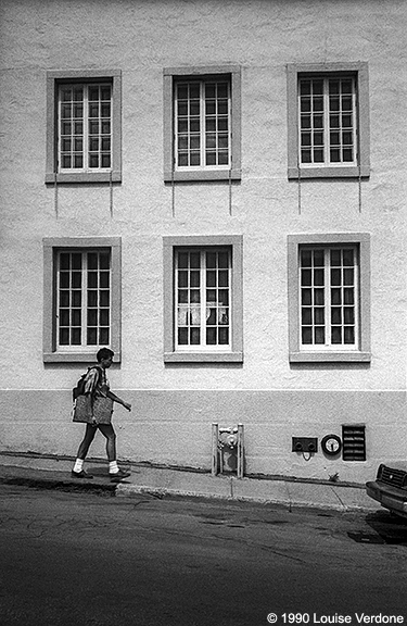 En passant des fenêtres