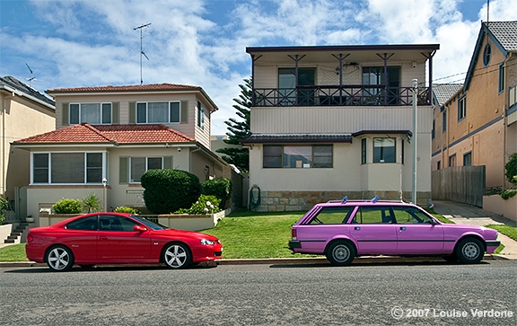 Automobiles Rouge et Rose